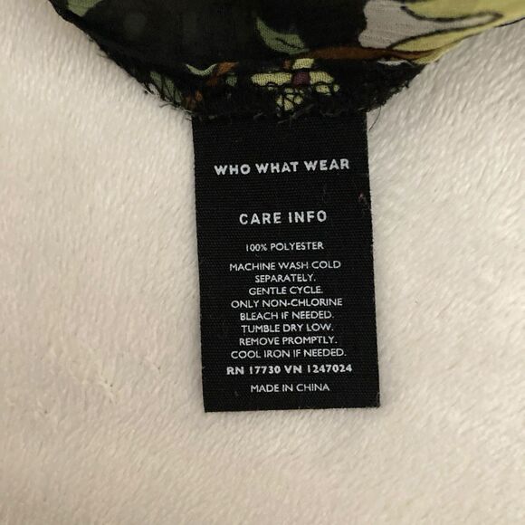 Who What Wear Floral Blouse Womens MEDIUM Sheer Chiffon Ruffle Tie Neck - Picture 7 of 12